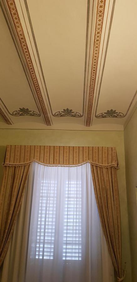 サン・ジミニャーノ B＆B パラッツォ アル トリオーネ 2 Bed & Breakfast エクステリア 写真